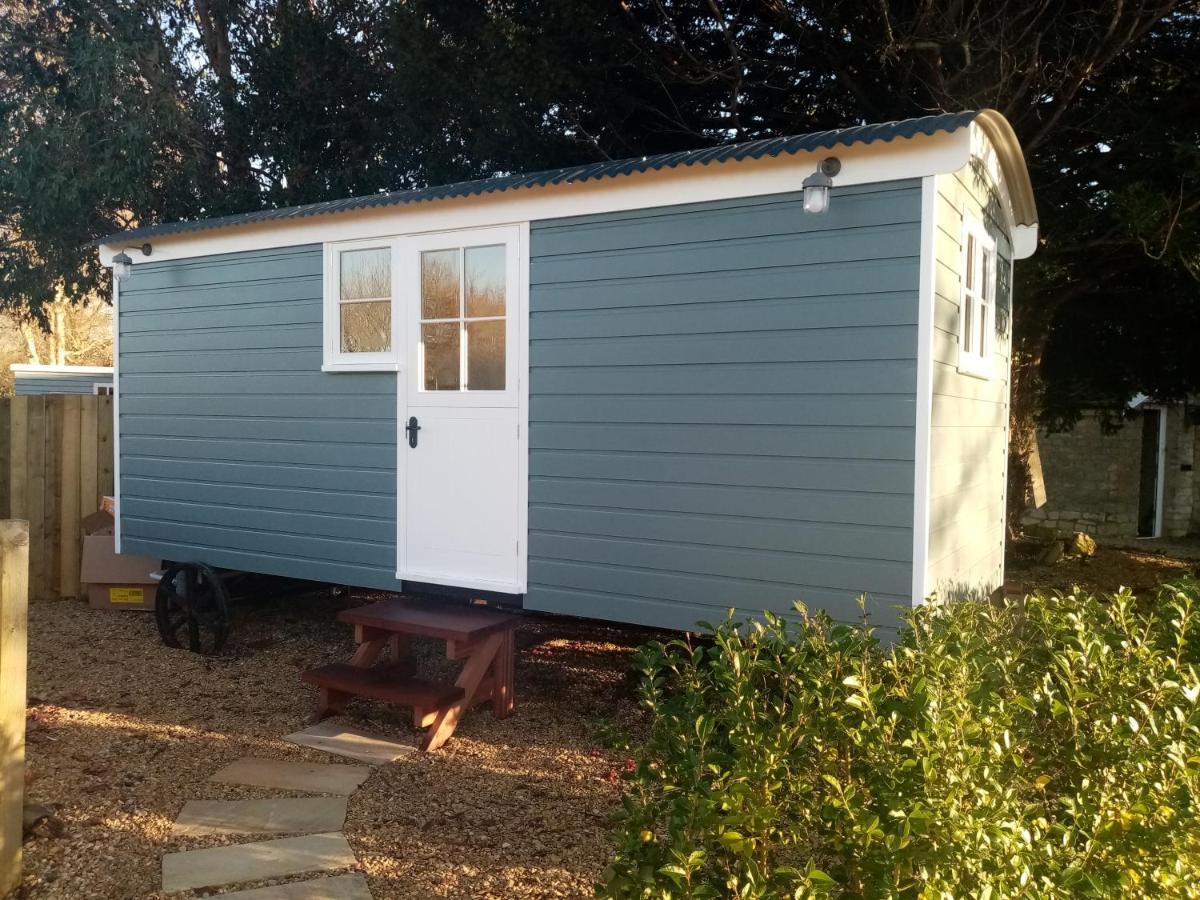 Yew Tree View Luxury Shepherd'S Hut ستورمنستر نيوتن المظهر الخارجي الصورة